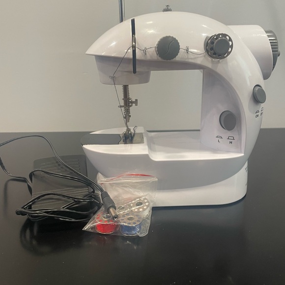 Beacon Hill White Mini Sewing Machine-LIKE NEW (used once) - Picture 5 of 7